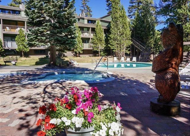 Austria Hof Lodge Mammoth Lakes Exterior photo